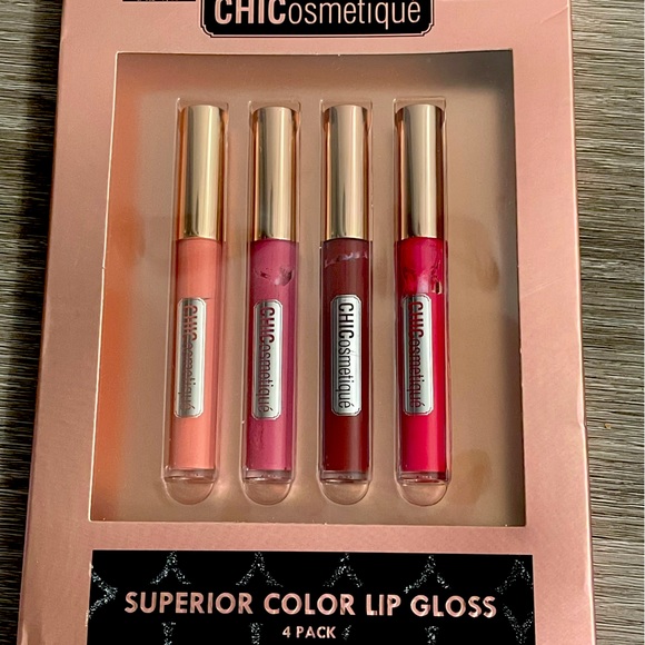 Lip gloss - Picture 1 of 2